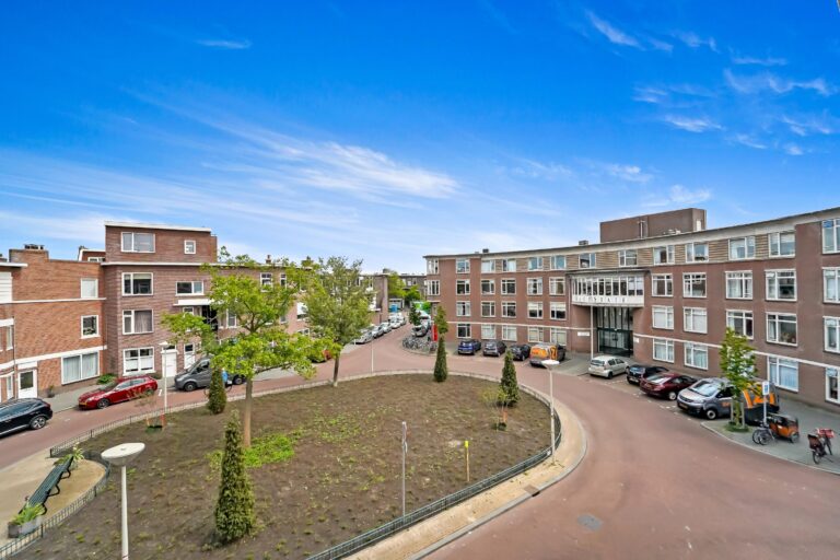 2e Joan Maetsuyckerstraat 225, 'S-GRAVENHAGE